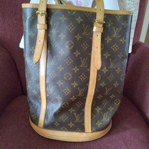 Louis Vuitton Bucket bag